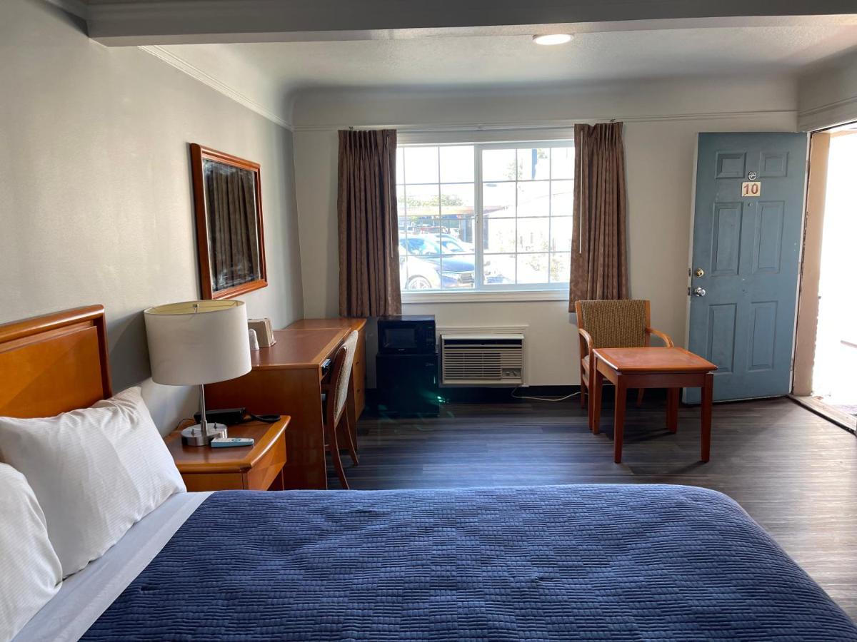 Holiday Motel Портленд Экстерьер фото