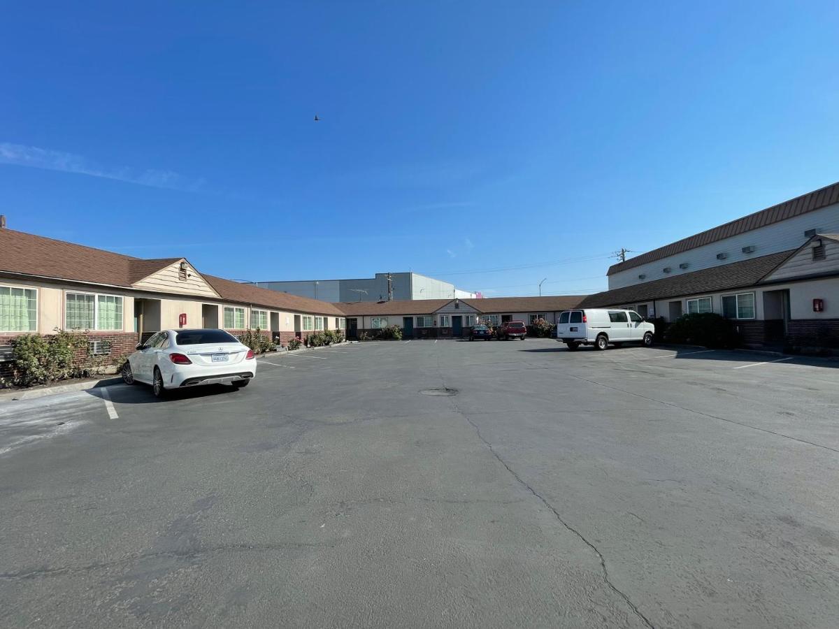 Holiday Motel Портленд Экстерьер фото