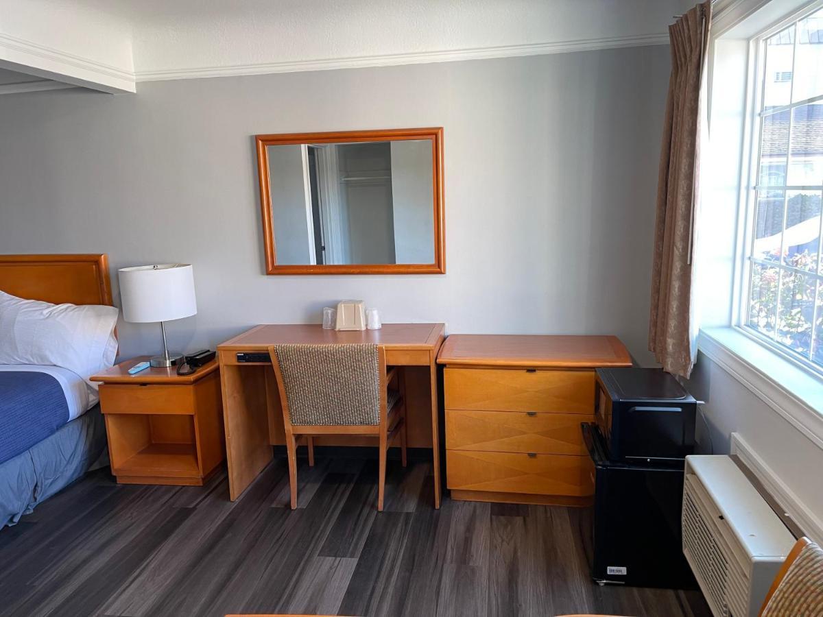 Holiday Motel Портленд Экстерьер фото