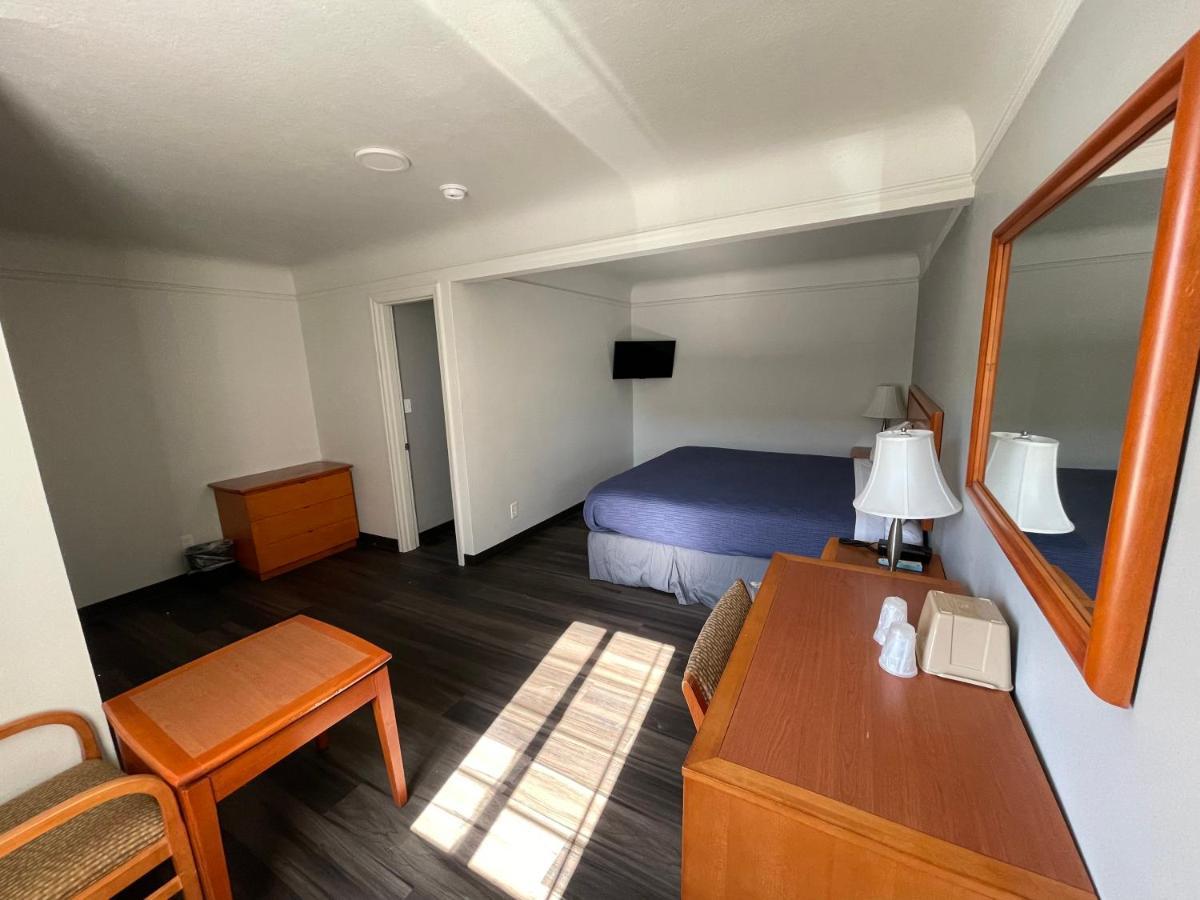 Holiday Motel Портленд Экстерьер фото